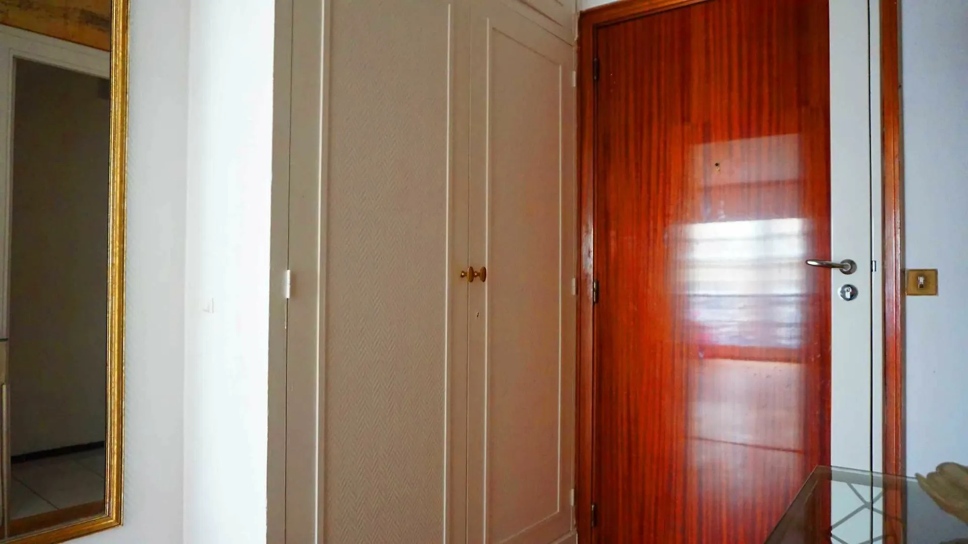 Champs-Elysees - Studio - Paris 8